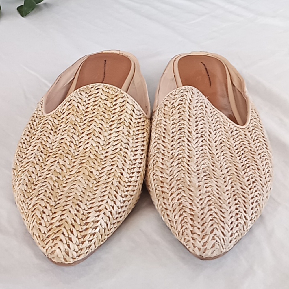 Universal Thread Goods co 11 - Picture 2 of 3
